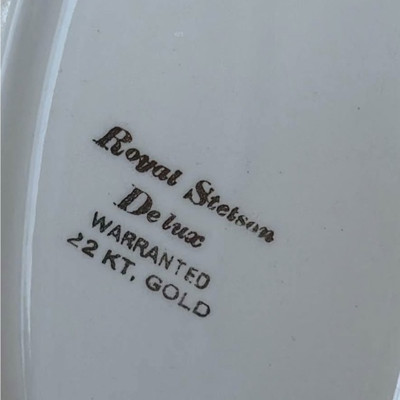 Stetson Royal Deluxe Bowl with Gold Accents - Picture 2 of 6